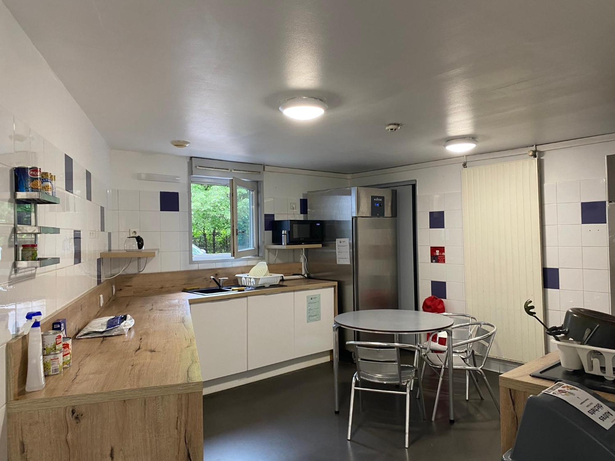 Auberge De Jeunesse Hi Grenoble Эшироль Экстерьер фото